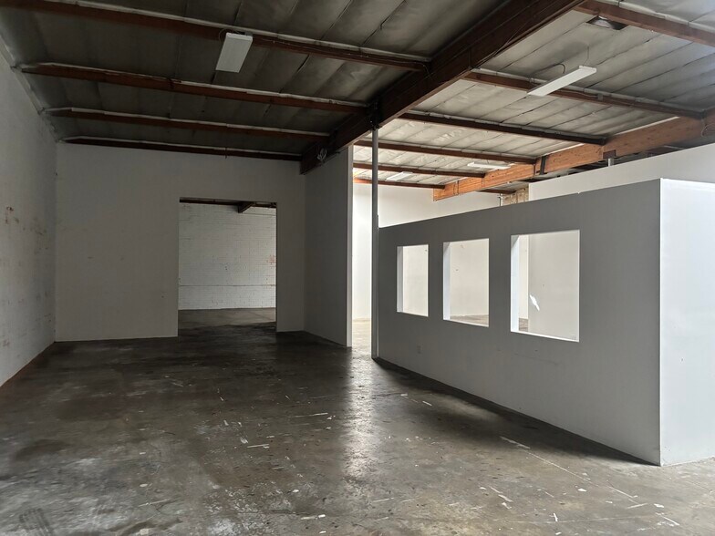 More Photos Of 12820 S Western Ave, Gardena Warehouse For Lease
