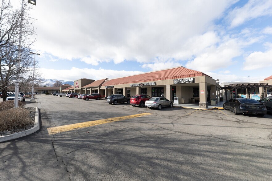 More Photos Of 1107-1185 California Ave, Reno Unknown For Lease