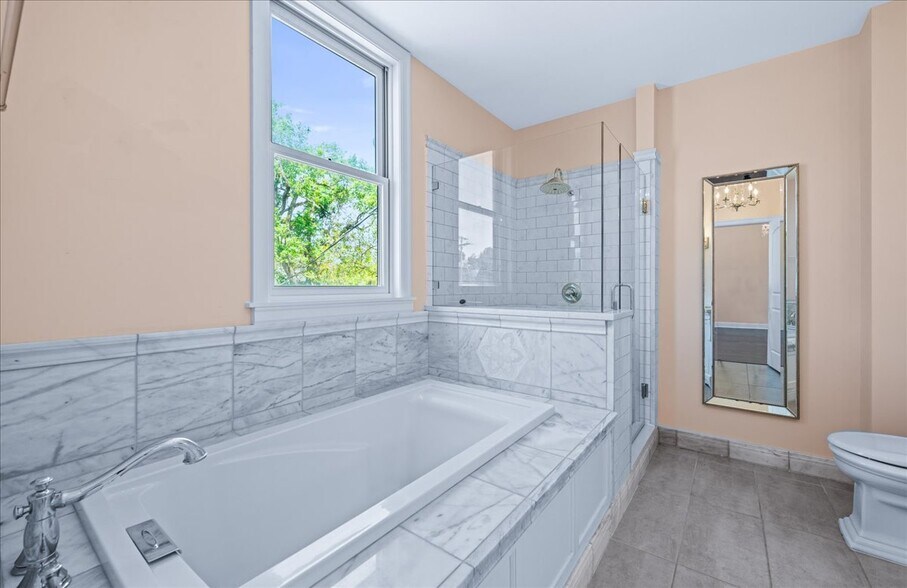 More Photos Of 1262 S 13th St, Omaha Storefront For Sale