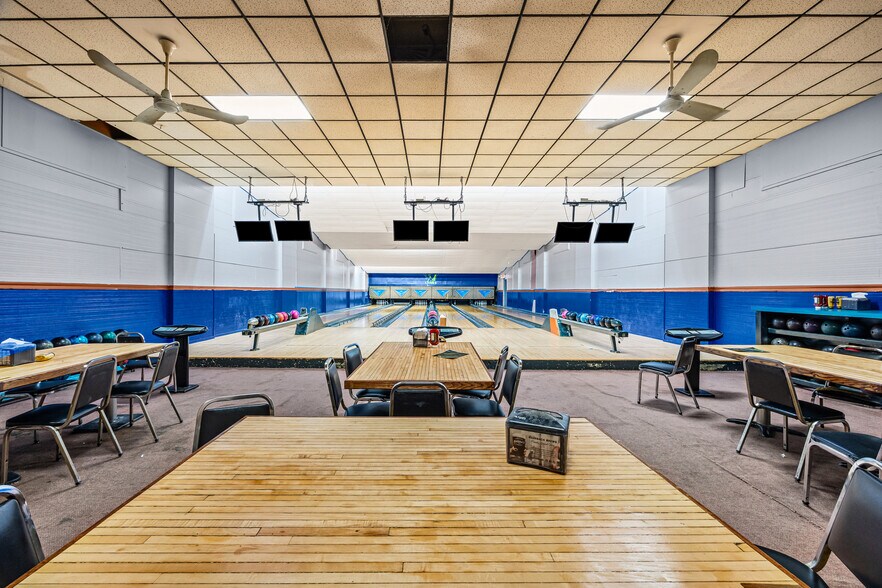 More Photos Of 873 Merchants Rd, Rochester Bowling Alley For Sale