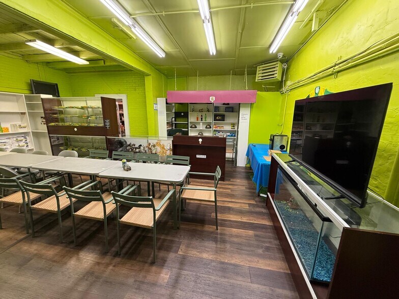 More Photos Of 2 Washington Rd, Westminster Restaurant For Sale