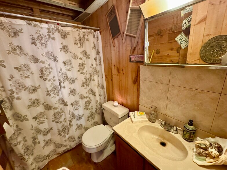More Photos Of 2659 NH Route 16, Albany General Retail For Sale