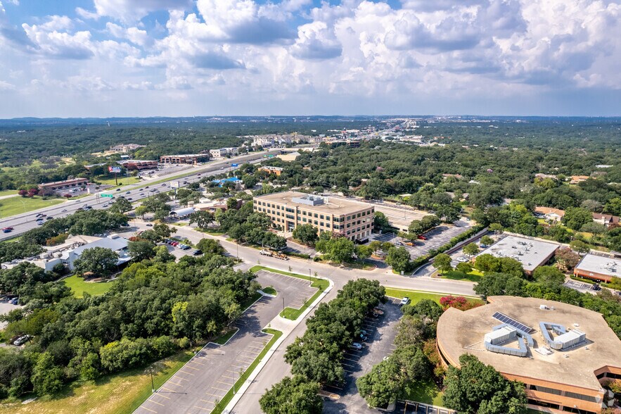 More Photos Of 911 N Central Pky, San Antonio Office For Lease