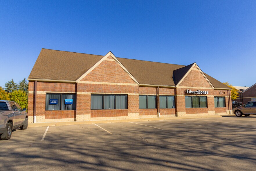 More Photos Of 1630-1660 Haslett Rd, Haslett General Retail For Lease