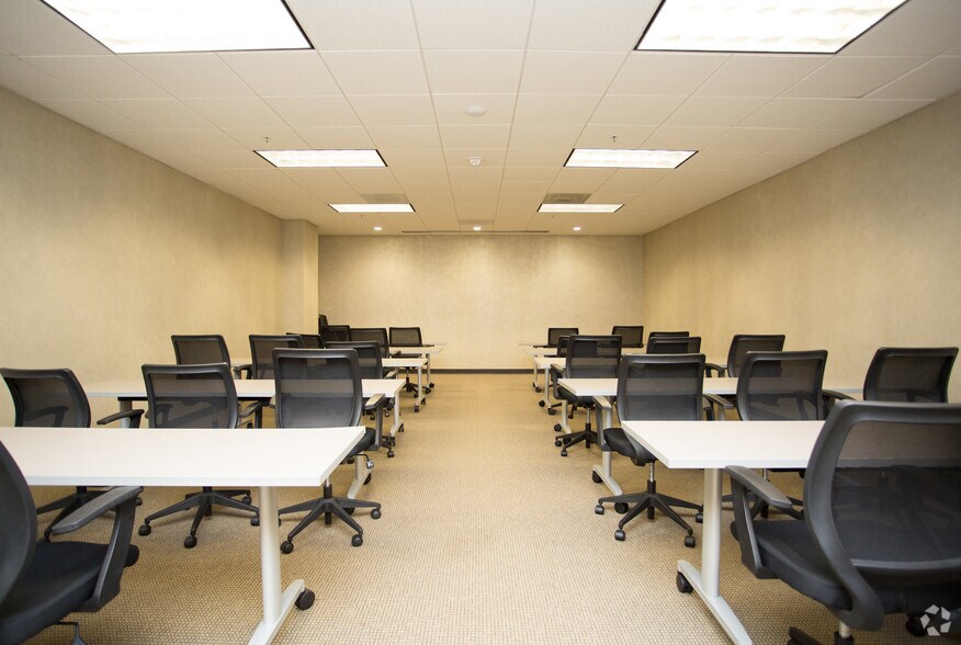 More Photos Of 2727 Paces Ferry Rd SE, Atlanta Office For Lease