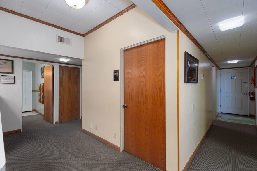 More Photos Of 504 E Church St, Santa Maria Office For Sale