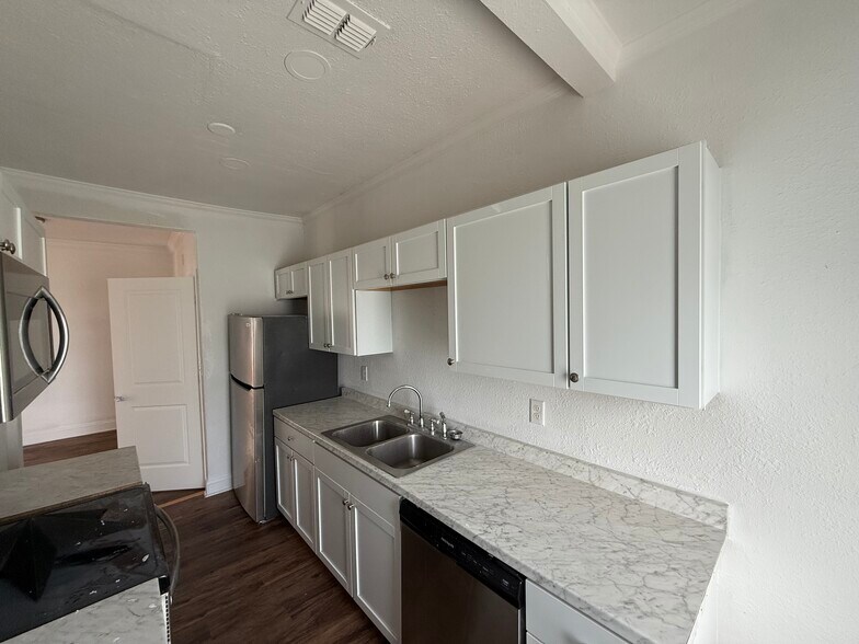 More Photos Of 150 Church St SW, Pelham Office Residential For Sale