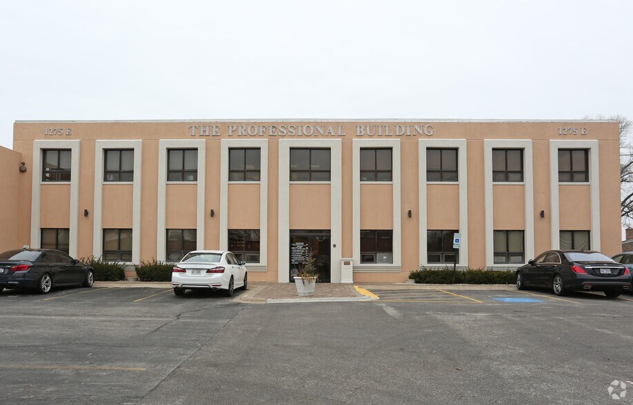 More Photos Of 1275 E Butterfield Rd, Wheaton Medical For Lease