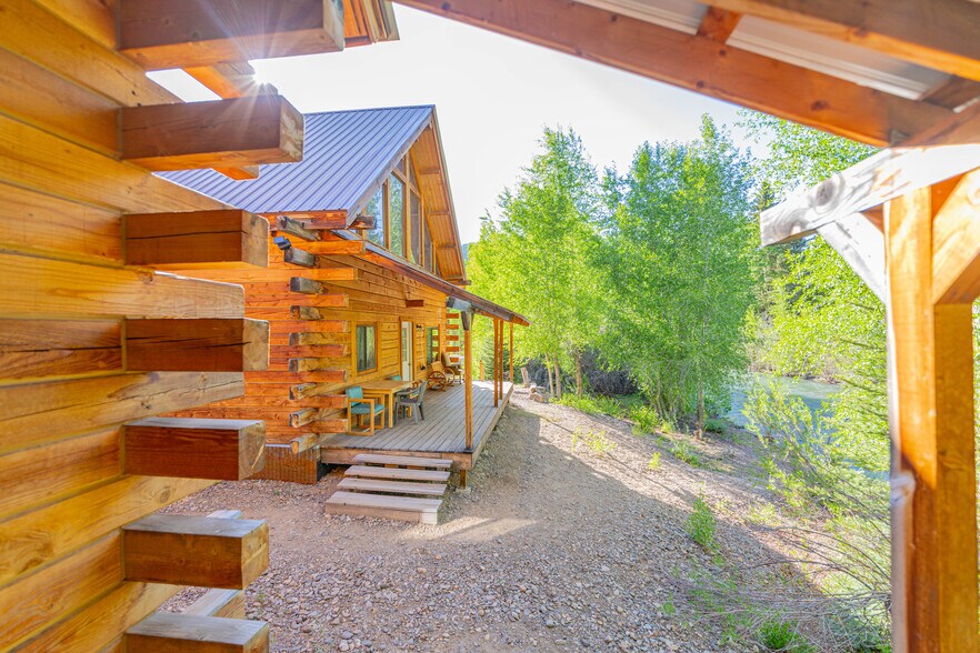 More Photos Of 860 County Road 142, Lake City Hotel For Sale