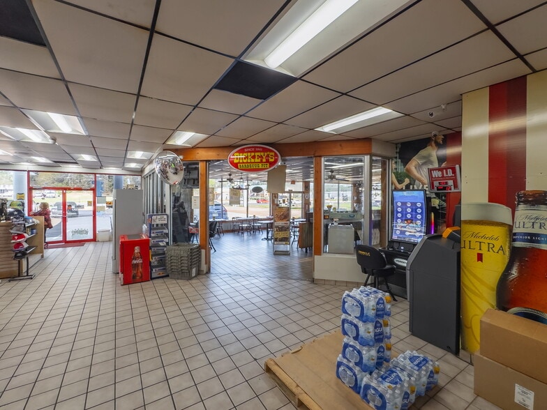 More Photos Of 3505 South St, Nacogdoches Service Station For Sale