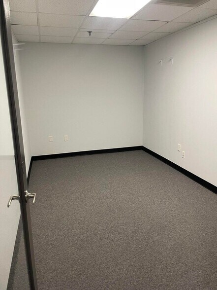 More Photos Of 192 E Bay St, Charleston Office Residential For Sale