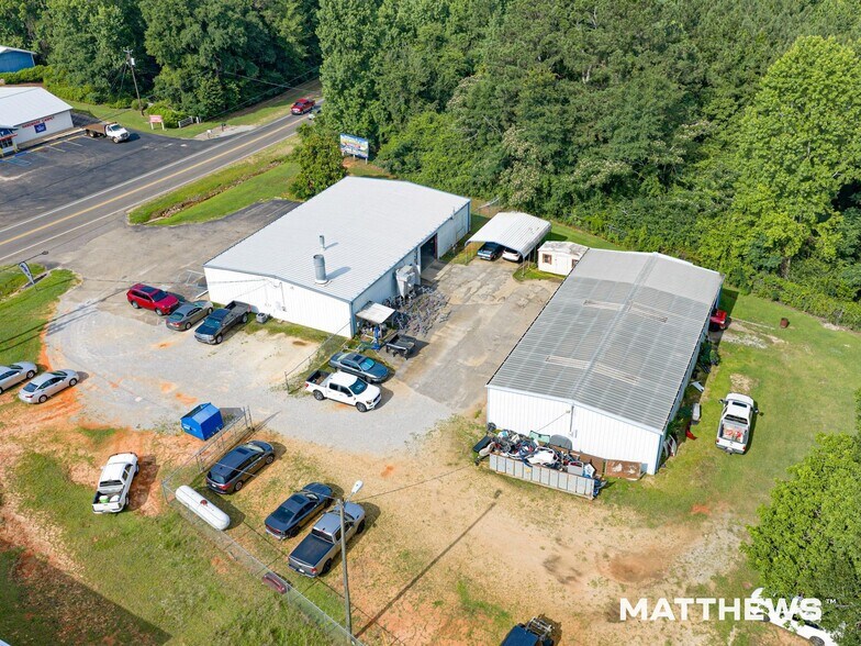 More Photos Of 1607 E Commerce St, Greenville Auto Repair For Sale