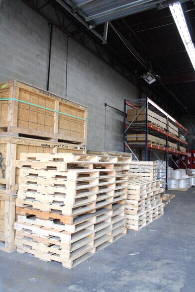 More Photos Of 1120 Cherry St, Toledo Warehouse For Lease