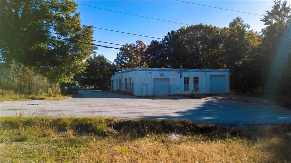 More Photos Of 879 By Pass 123 Hwy, Seneca Unknown For Lease