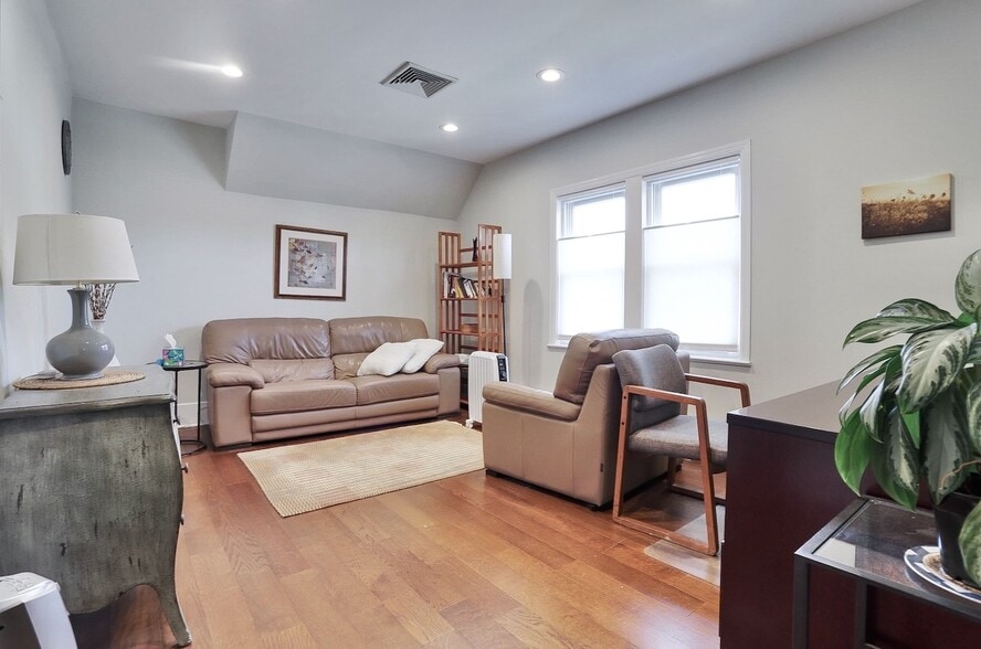 More Photos Of 661 Franklin Ave, Nutley Office For Sale
