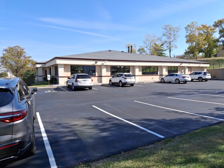 More Photos Of 1500 Wall St, Saint Charles Medical For Lease