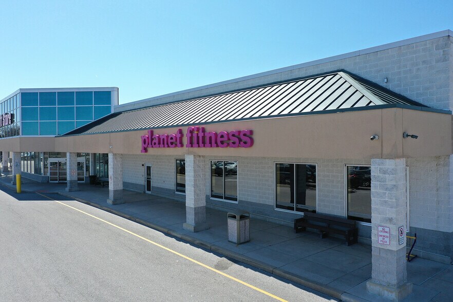 More Photos Of 783-845 Baltimore St, Hanover Unknown For Lease