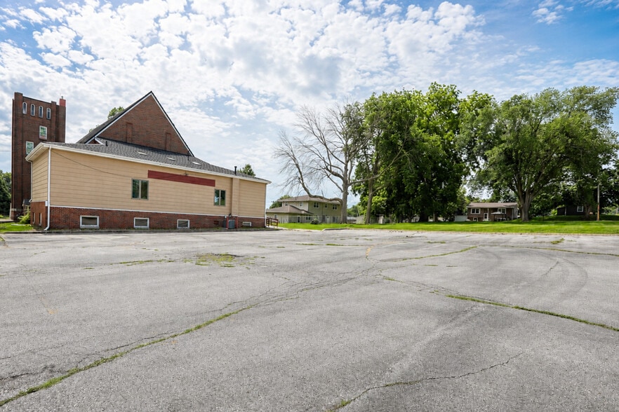 More Photos Of 302 S 2nd St, Polk City Lodge Meeting Hall For Sale