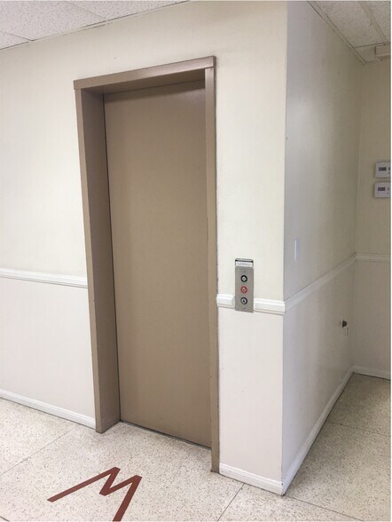 More Photos Of 11401 Valley Blvd, El Monte Office Residential For Lease