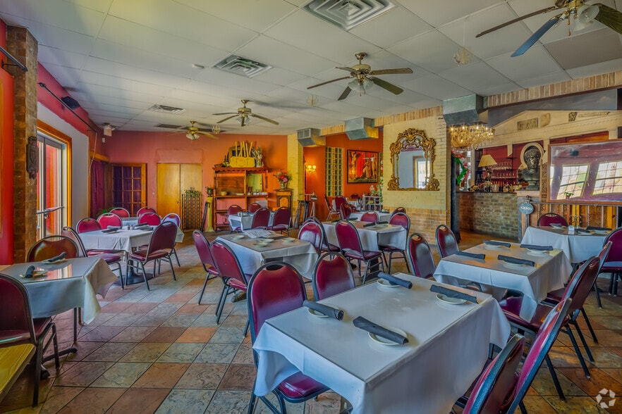 More Photos Of 800 S Alamo St, San Antonio Restaurant For Lease