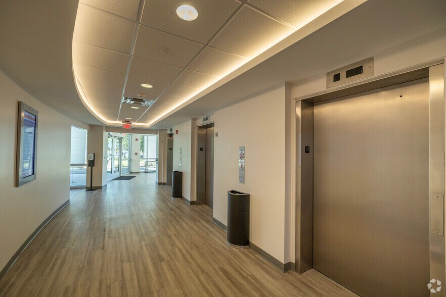 More Photos Of 3500 E Fletcher Ave, Tampa Medical For Lease