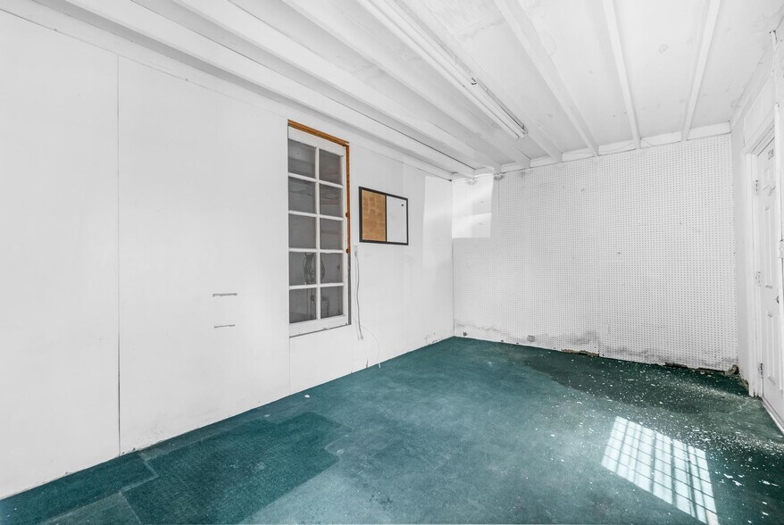 More Photos Of 201-215 SW 21st St, Fort Lauderdale Warehouse For Sale