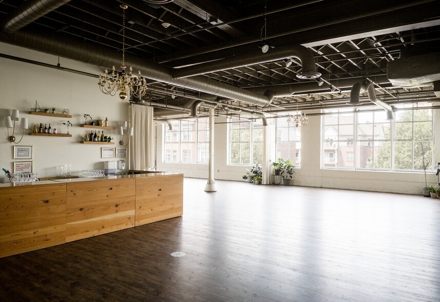 More Photos Of 15-17 Pitkin St, Rochester Loft Creative Space For Lease