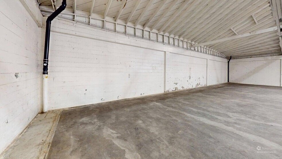 More Photos Of 415 E 10th St, Pittsburg Warehouse For Sale