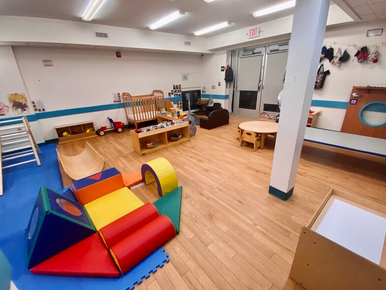 More Photos Of 2370 Walton Blvd, Rochester Hills Medical For Sale