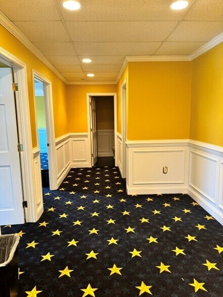 More Photos Of 313 Park Ave, Falls Church Medical For Sale