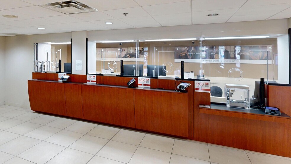 More Photos Of 3800 W Broward Blvd, Fort Lauderdale Office For Sale