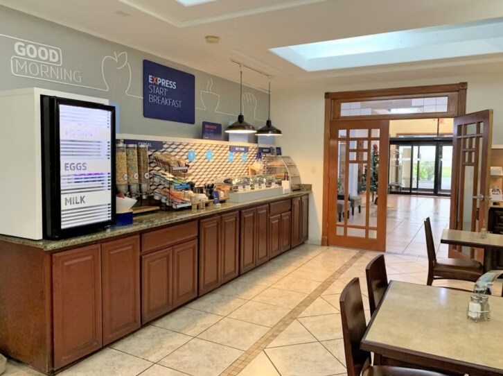 More Photos Of 2965 E Main St, Alice Hospitality For Sale