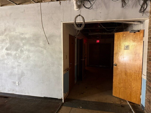 More Photos Of 111 13th Ave NW, Ardmore Skilled Nursing Facility For Sale