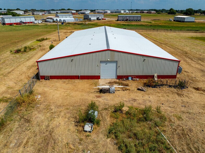 More Photos Of 4295 Banner Rd, Noble Storefront For Lease