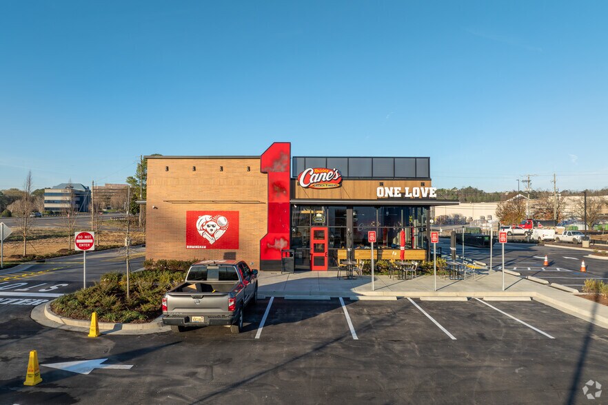 More Photos Of 5301 US 280, Birmingham Restaurant For Sale