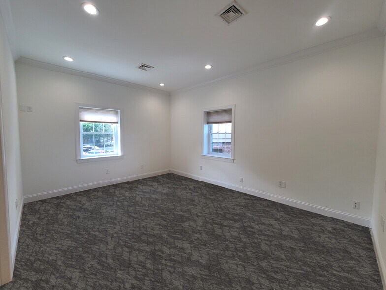 More Photos Of 47 River Rd, Summit Office For Sale