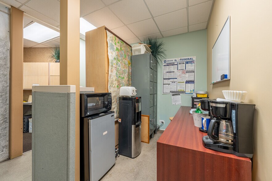 More Photos Of 875 N Milwaukee Ave, Chicago Storefront Retail Residential For Sale