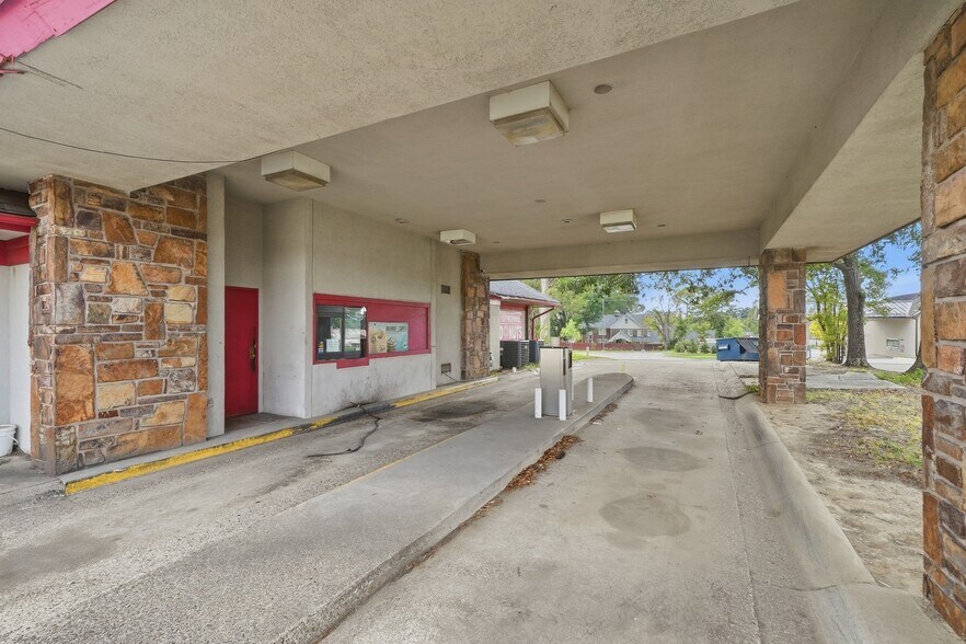 More Photos Of 609 N Main St, Benton Fast Food For Sale