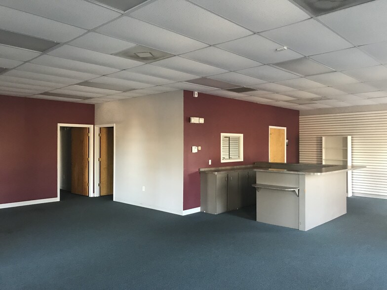 More Photos Of 2836 Enterprise Rd, DeBary Medical For Sale