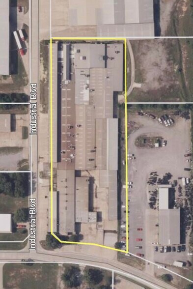 More Photos Of 1801 E College Ave, Mcalester Manufacturing For Sale