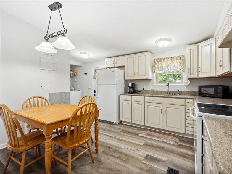 More Photos Of , Marshville Unknown For Sale