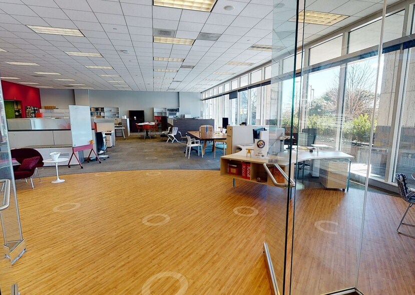 More Photos Of 901 E Cary St, Richmond Unknown For Lease