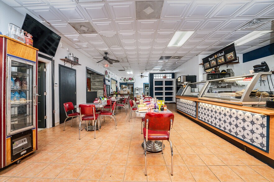 More Photos Of 23064 Harbor View Rd, Port Charlotte Warehouse For Sale