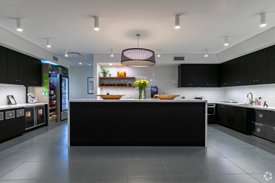 More Photos Of 115 Myrtle Ave, Brooklyn Office For Lease