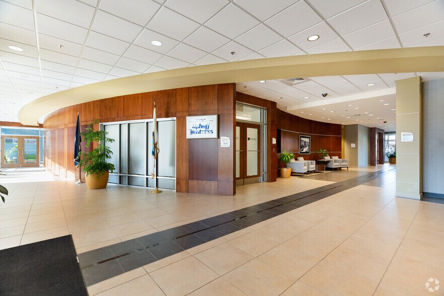 More Photos Of 15521 Midlothian Tpke, Midlothian Office For Lease