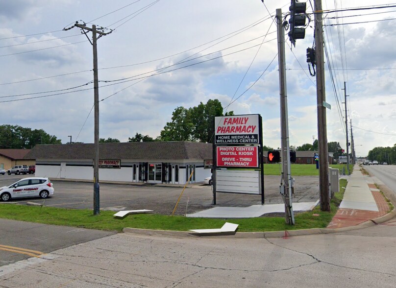 Primary Photo Of 3202 Indiana Ave, Joplin Drugstore For Sale