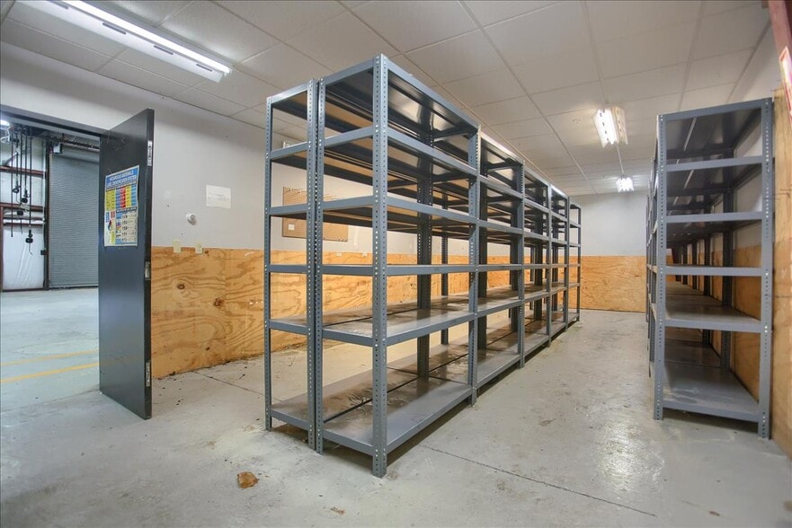 More Photos Of 2955 Felton Rd, Norristown Truck Terminal For Sale