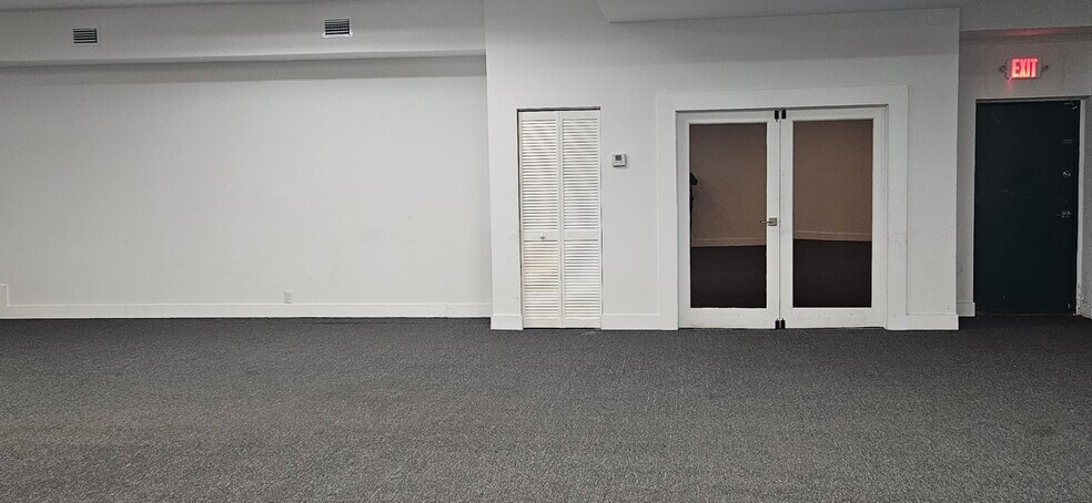 More Photos Of 2223 NW 26th Ave, Miami Warehouse For Lease