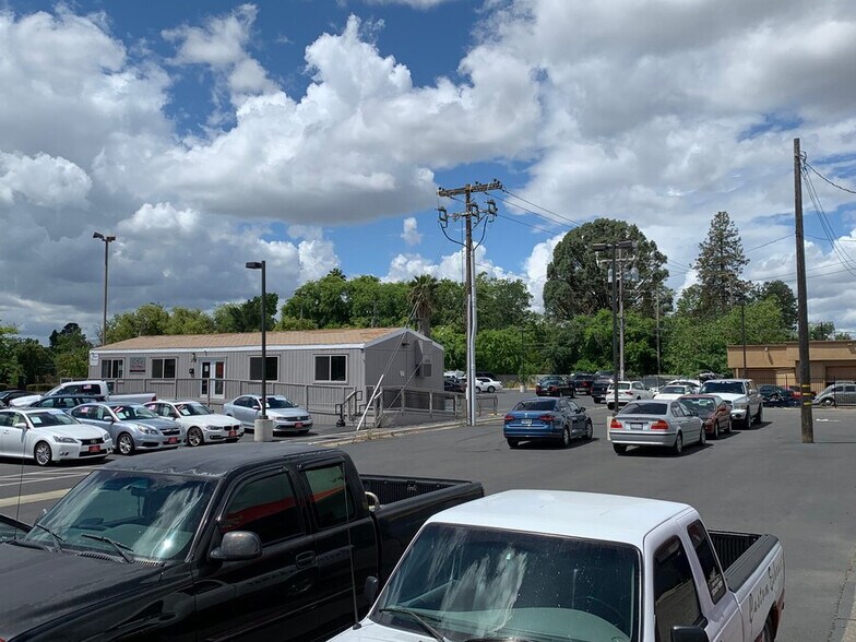 More Photos Of 2797 Fulton Ave, Sacramento Auto Dealership For Sale