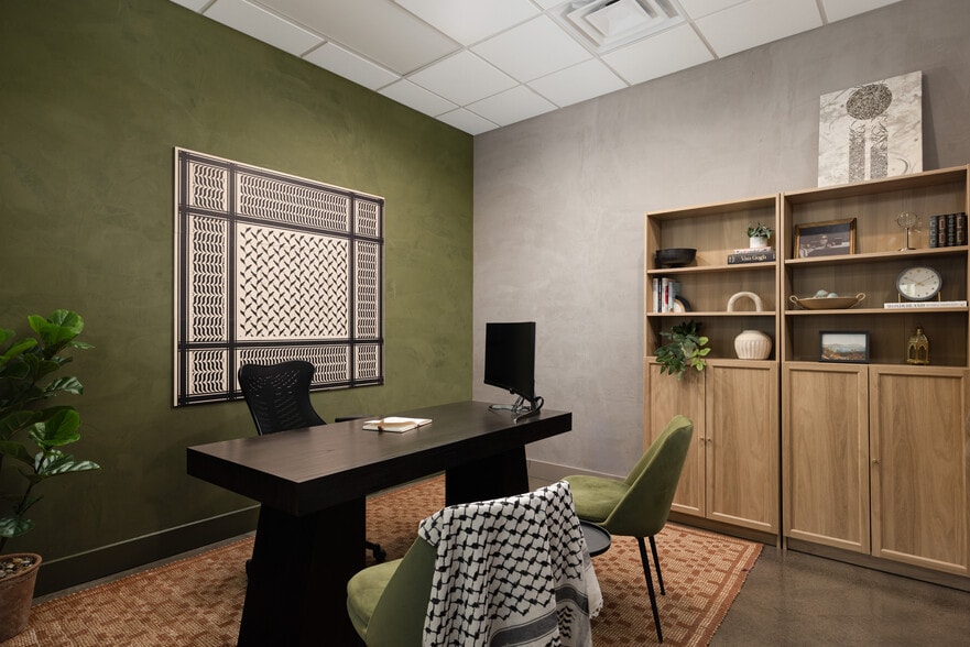 More Photos Of 4505 E Broadway Rd, Phoenix Light Manufacturing For Sale